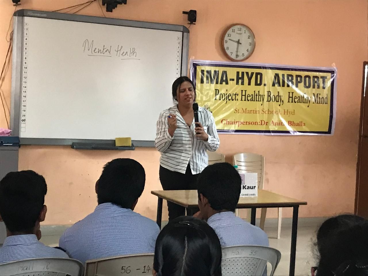 Dr Daljeet Kaur speaking to students at St. Martin School, Hyderabad